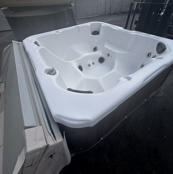 Pre-Owned 2023 Dimension One Cove